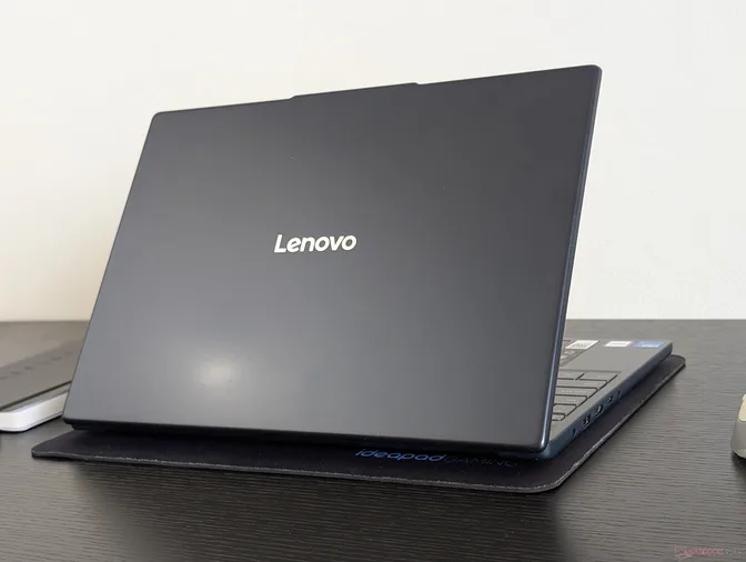 2025 Lenovo IdeaPad Slim 3 15 привносит в серию столь необходимые изменения