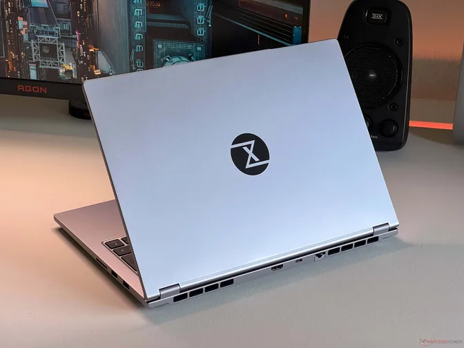 Быстрый процессор AMD, до 128 ГБ ОЗУ и Linux - InfinityBook Pro 14 оставляет хорошее впечатление в нашем обзоре