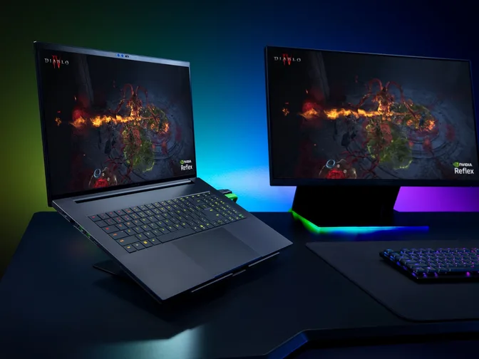 Игровой ноутбук Razer Blade 18 - это замена настольного ПК с двухрежимным дисплеем