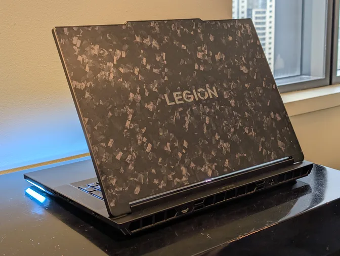 Lenovo Legion 9i обновлен с Intel Arrow Lake-HX, RTX 5090 и 3D-экраном