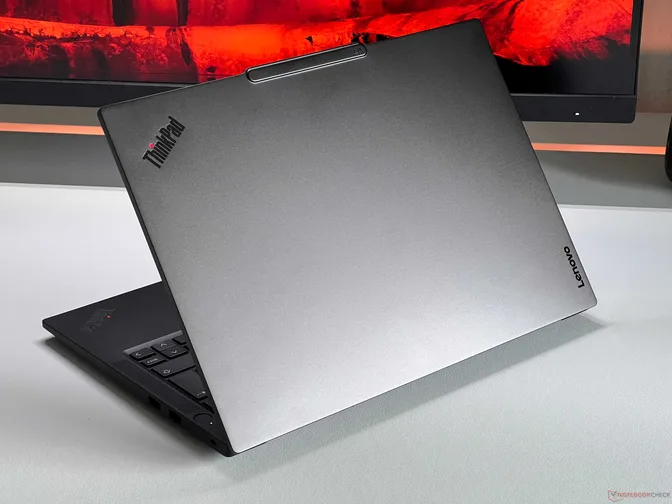 Lenovo ThinkPad E14 и ThinkBook 14 - сравнение бизнес и пользовательских устройств