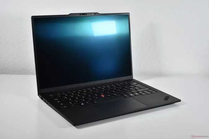 Огромный прирост производительности для легкой системы весом менее 1 кг: Lenovo предложит Arrow Lake H в ноутбуке ThinkPad X1 Carbon Gen 13