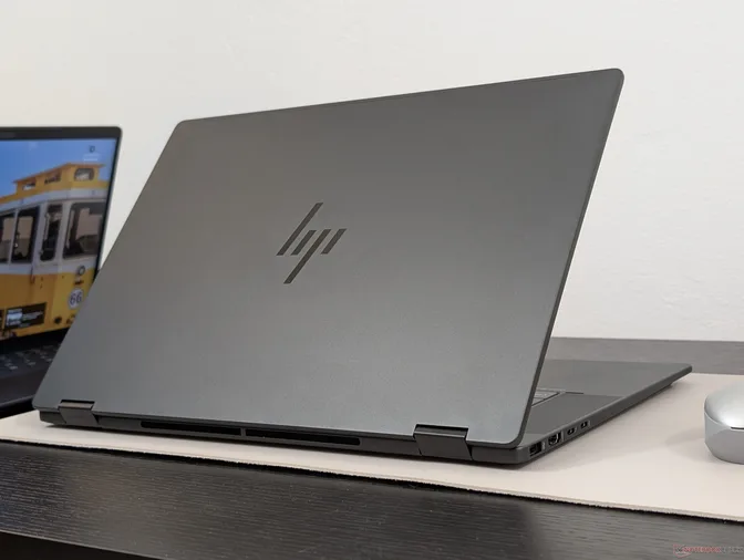 OmniBook X Flip 16 против Dell Plus 16 2-в-1: HP предлагает большее время автономной работы, более тонкий дизайн и превосходный дисплей