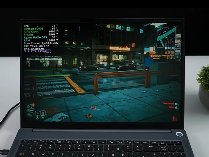 Предстоящий ноутбук AMD Strix Halo стоимостью $1 000 выполняет Cyberpunk 2077 со скоростью 72 к/с на iGPU, а производительность процессора близка к Ryzen 9 9955HX3D, и все это при TDP 65 Вт