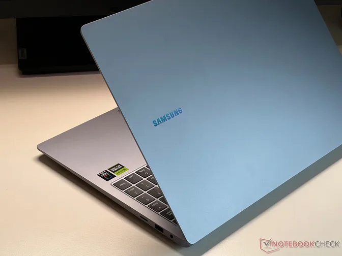 Samsung Galaxy Book6 Ultra превзойдет Galaxy Book4 Ultra благодаря серьезному обновлению, но не дотянет до MacBook Pro 16