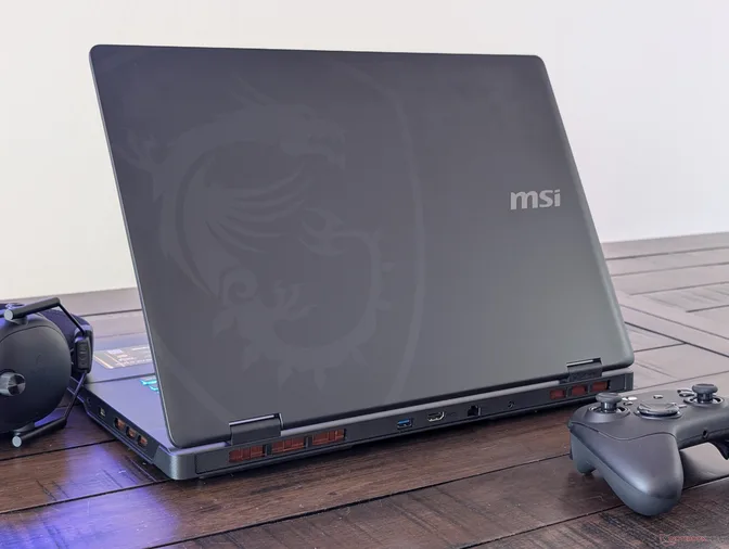 В MSI Crosshair 18 HX отсутствует одна особенность, которая могла бы сделать его еще более привлекательным